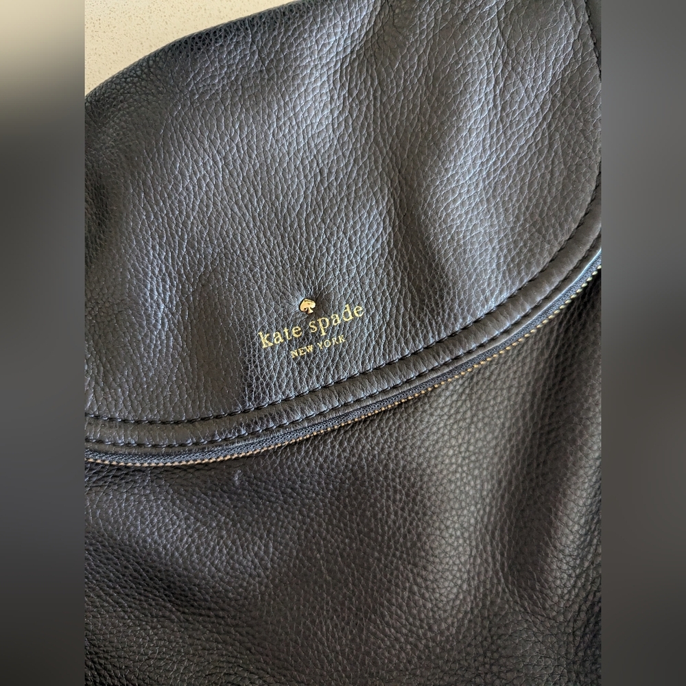 Kate Spade Black Leather Shoulder Bag with Chain Detail - Picture 2 of 11
